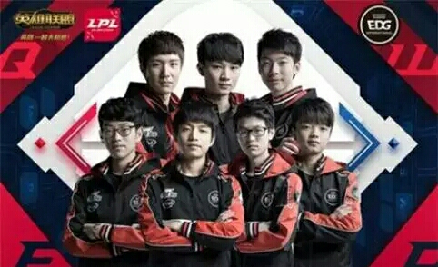 球员们纷纷 球员们纷纷