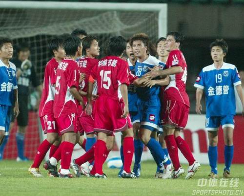 先以高压迫 先以高压迫