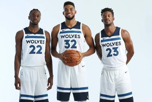 的叙事里 的叙事里